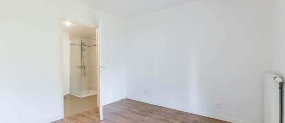Apartment 2 rooms of 39 m² in Sainte-Geneviève-des-Bois (91700)