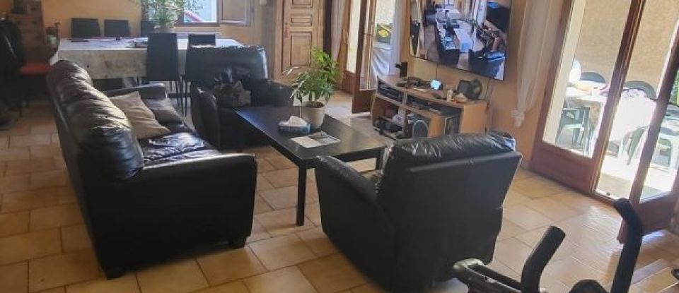 House 7 rooms of 136 m² in Pélissanne (13330)