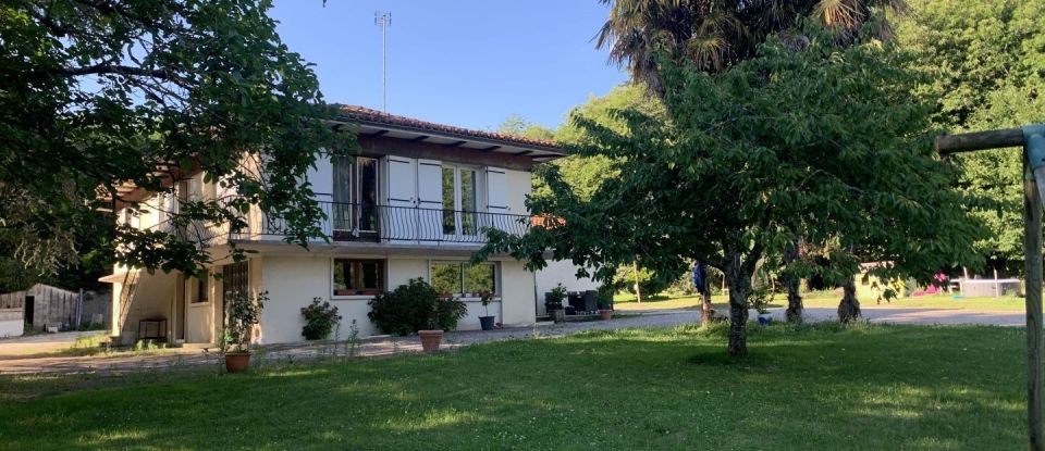 House 5 rooms of 160 m² in Dirac (16410)