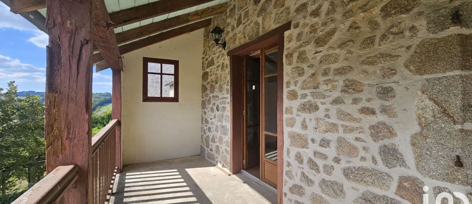 House 3 rooms of 90 m² in Junhac (15120)