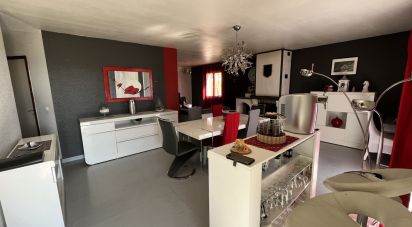 Maison 4 pièces de 90 m² à Saint-Georges-les-Bains (07800)