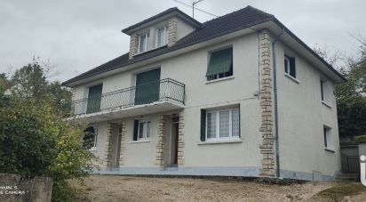 Maison 6 pièces de 187 m² à Laroche-Saint-Cydroine (89400)