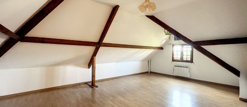 House 6 rooms of 121 m² in Gournay-en-Bray (76220)