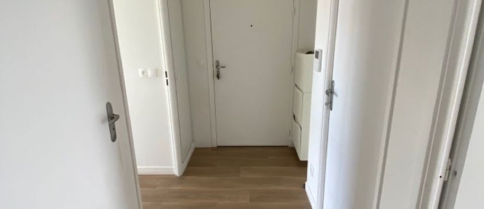 Apartment 3 rooms of 57 m² in Poissy (78300)