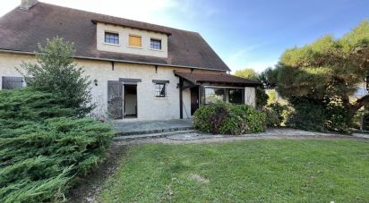 House 5 rooms of 184 m² in Abrest (03200)