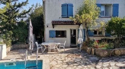 House 6 rooms of 145 m² in Aubagne (13400)