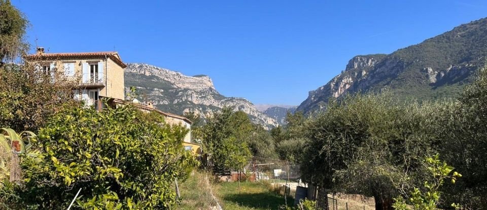 House 7 rooms of 138 m² in Le Bar-sur-Loup (06620)