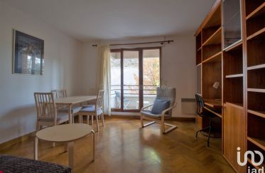 Appartement 2 pièces de 46 m² à Paris (75010)