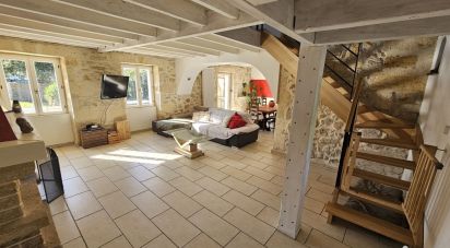 Maison 7 pièces de 155 m² à Peujard (33240)