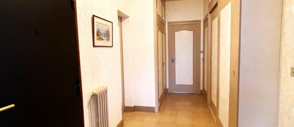 Apartment 2 rooms of 56 m² in Tours (37000)