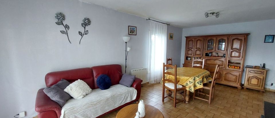 Maison 5 pièces de 104 m² à Saint-Ciers-sur-Gironde (33820)