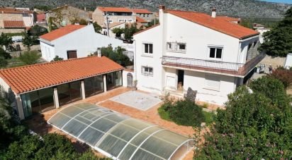 House 6 rooms of 115 m² in Opoul-Périllos (66600)