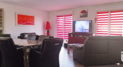 House 4 rooms of 105 m² in Sailly-Labourse (62113)
