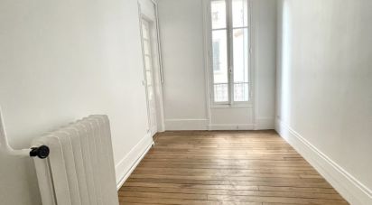 Apartment 5 rooms of 90 m² in Issy-les-Moulineaux (92130)