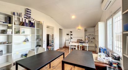 Business premises of 369 m² in Brie-Comte-Robert (77170)