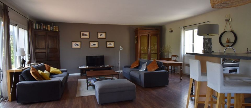 Maison 4 pièces de 151 m² à Embres-et-Castelmaure (11360)