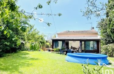House 6 rooms of 125 m² in Roquefort-les-Pins (06330)