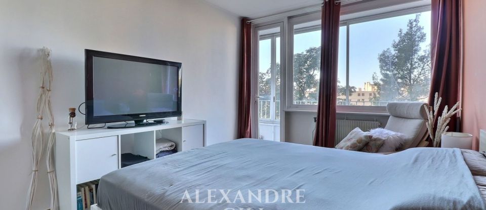 Apartment 5 rooms of 81 m² in Marseille (13009)