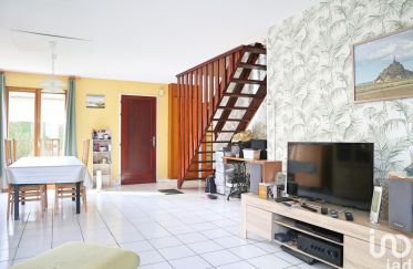House 3 rooms of 95 m² in Salouël (80480)