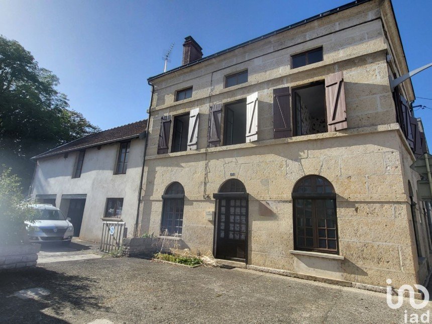 Village house 5 rooms of 107 m² in Laignes (21330)