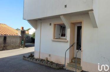 House 4 rooms of 82 m² in Vairé (85150)