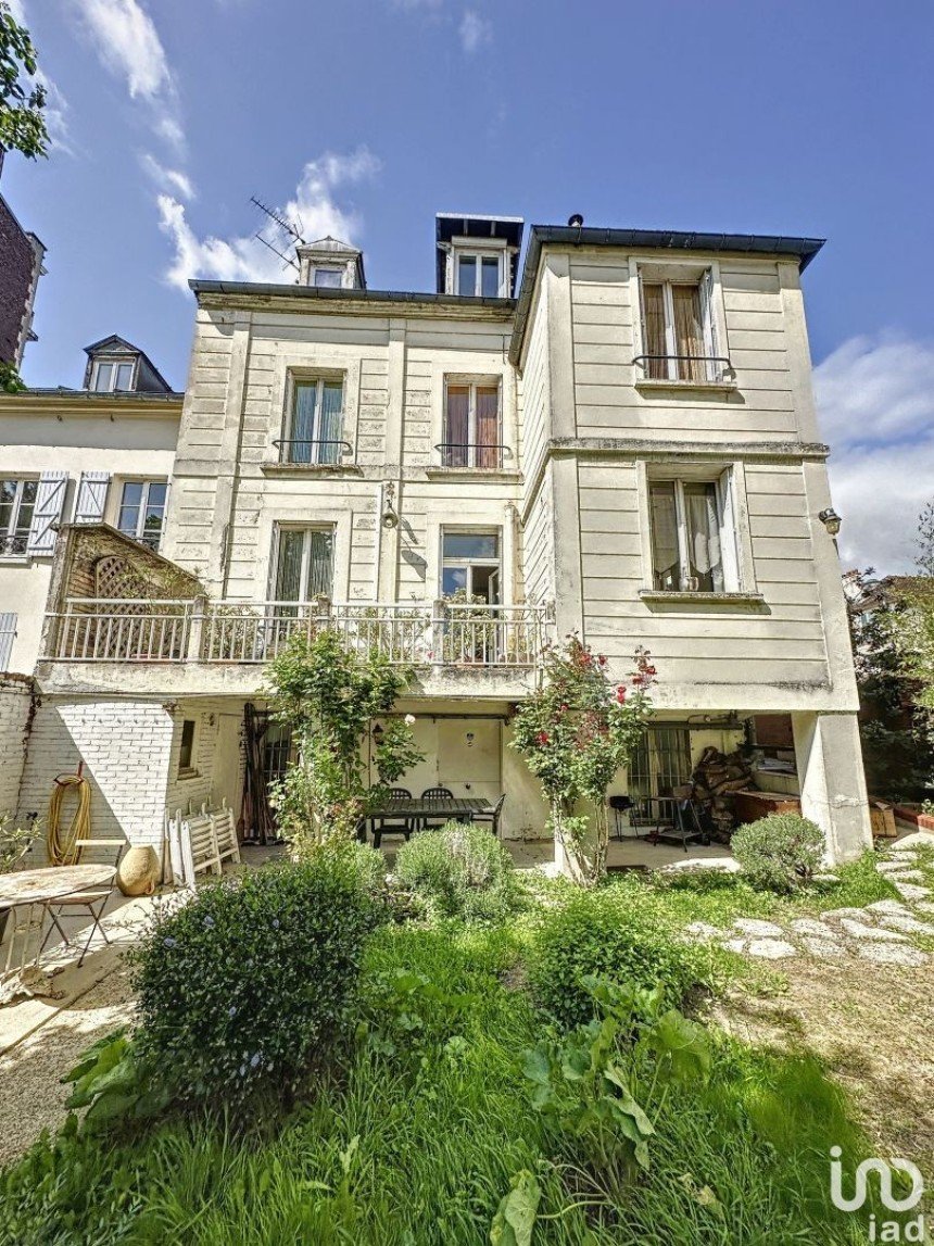 Maison 10 pièces de 277 m² à Saint-Denis (93200)