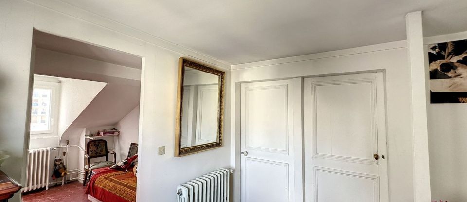 House 10 rooms of 277 m² in Saint-Denis (93200)