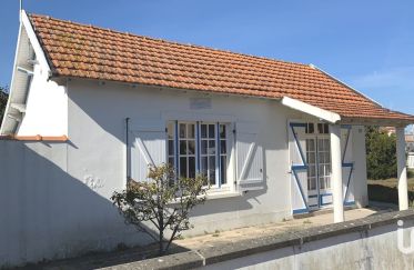 House 2 rooms of 46 m² in FROMENTINE (85550)
