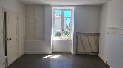 House 4 rooms of 118 m² in Rochechouart (87600)