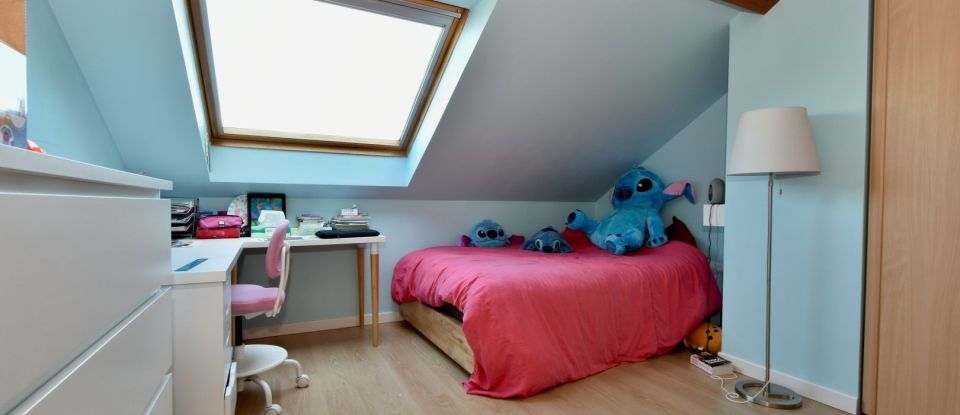 Duplex 6 rooms of 160 m² in Nogent-sur-Marne (94130)