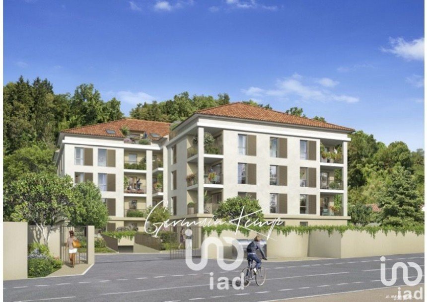 Apartment 2 rooms of 43 m² in Maubec (38300)