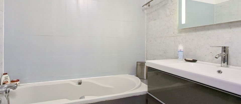 Apartment 3 rooms of 74 m² in Saint-Michel-sur-Orge (91240)