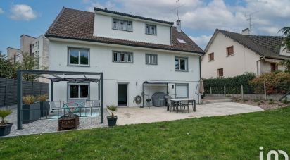 House 6 rooms of 140 m² in Meaux (77100)
