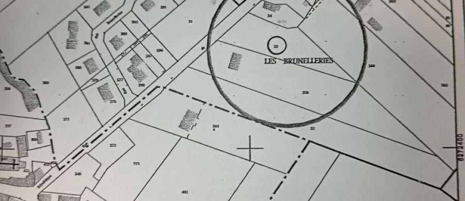Land of 2,597 m² in La Ferrière (37110)