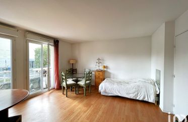 Apartment 1 room of 37 m² in - (91000)