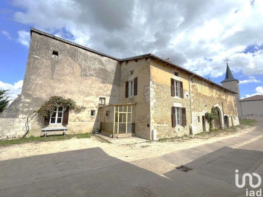 Maison 5 pièces de 230 m² à Dommartin-sur-Vraine (88170)