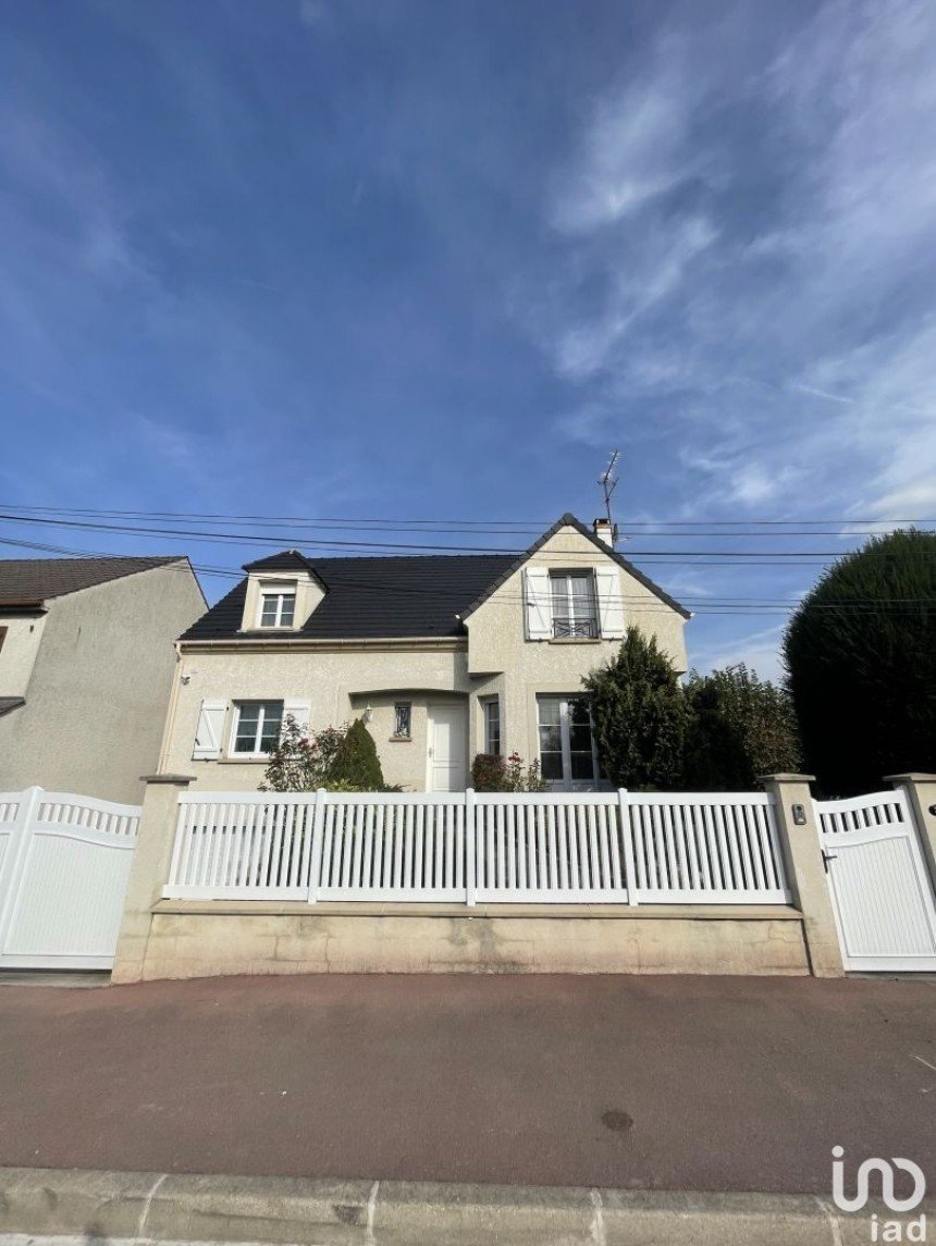 House 6 rooms of 123 m² in Tremblay-en-France (93290)