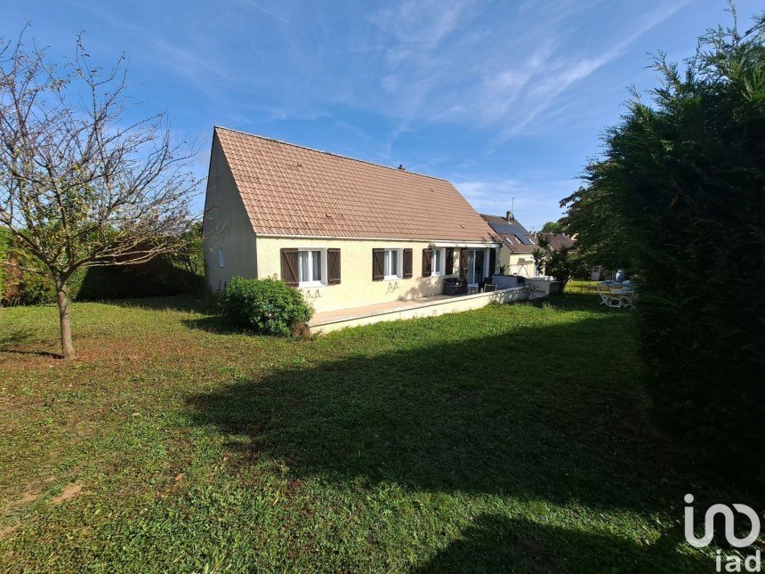 Maison 5 pièces de 116 m² à Champigny (89340)