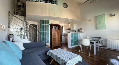 Apartment 3 rooms of 53 m² in La Rochelle (17000)