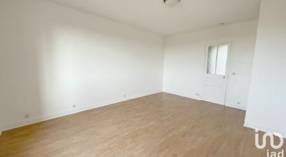 Apartment 1 room of 26 m² in Fontenay-lès-Briis (91640)