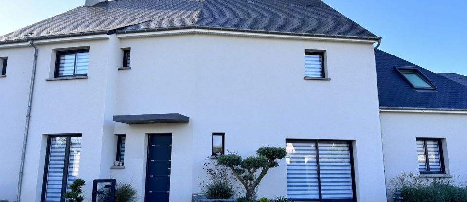 Maison 9 pièces de 317 m² à Montmartin-sur-Mer (50590)