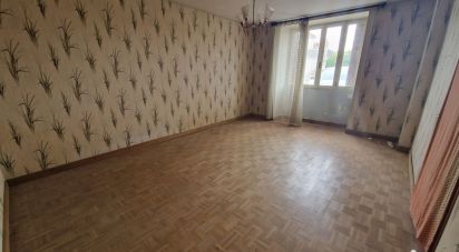 House 6 rooms of 112 m² in Pougne-Hérisson (79130)
