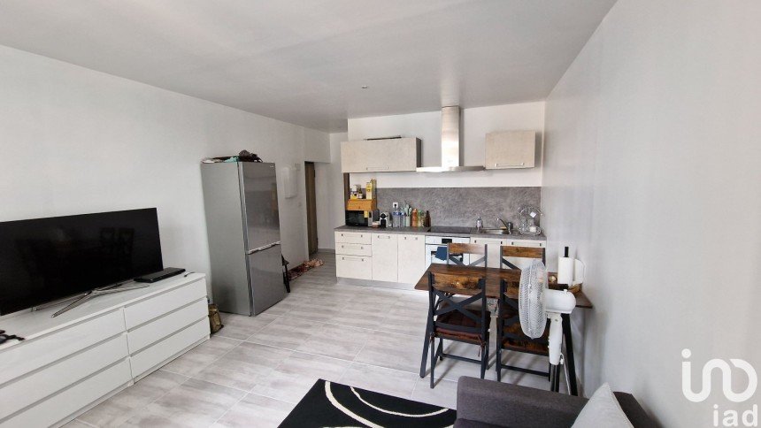 Apartment 2 rooms of 45 m² in Nîmes (30000)