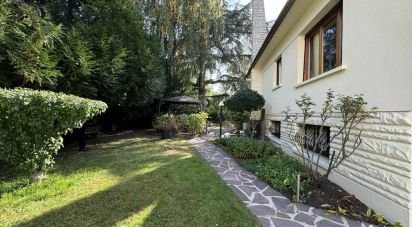 House 10 rooms of 215 m² in Fleury-Mérogis (91700)