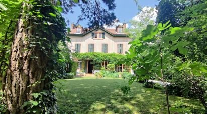 House 7 rooms of 186 m² in Grenoble (38000)