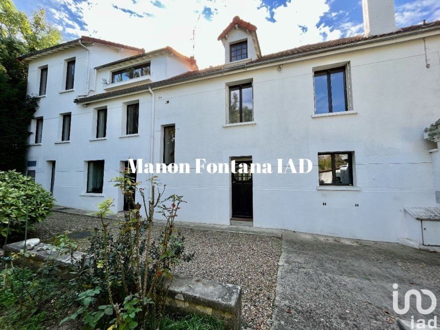 House 9 rooms of 239 m² in Chevilly-Larue (94550)