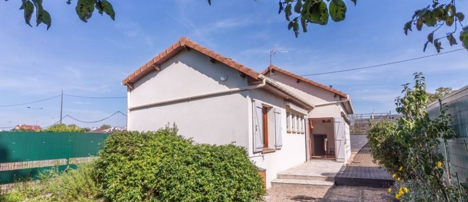 House 6 rooms of 123 m² in Carrières-sur-Seine (78420)