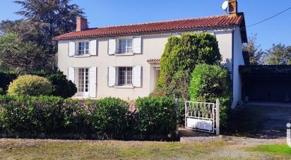 House 6 rooms of 140 m² in Clessé (79350)