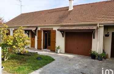 House 4 rooms of 75 m² in Pringy (77310)