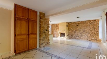 House 6 rooms of 108 m² in Fontenay-Saint-Père (78440)